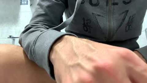 Snapshot of italianbigcock91 chatting on 11-11-25, 08:09 italianbigcock91 online show from 11-11-25, 08:09