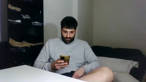 Snapshot of italianboybcn chatting on 01-19-25, 06:43 italianboybcn online show from 01-19-25, 06:43