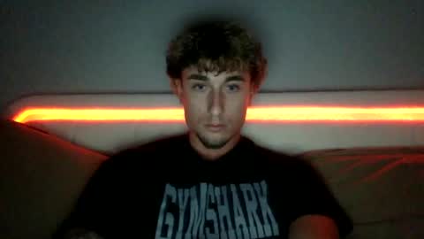 italianhugecock1 online show from 06-25-26, 06:45