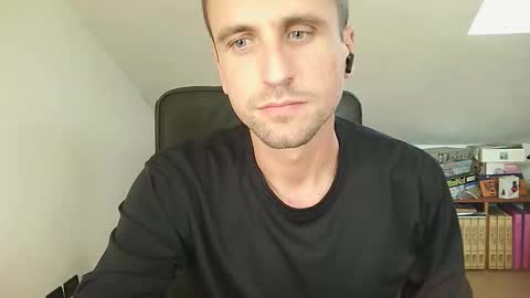 Snapshot of italiano116116 chatting on 10-13-25, 08:47 italiano116116 online show from 10-13-25, 08:47