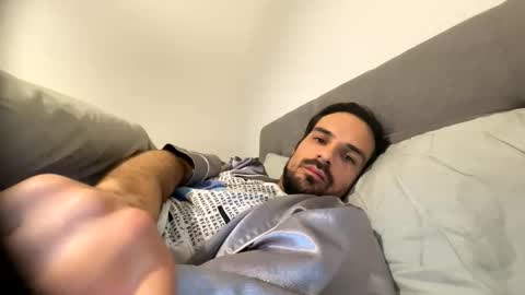 Snapshot of italianoincam89 chatting on 02-28-26, 02:01 italianoincam89 online show from 02-28-26, 02:01