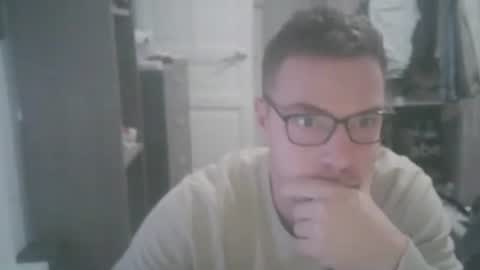 Snapshot of italianslavexoxo chatting on 11-09-25, 03:10 S online show from 11-09-25, 03:10