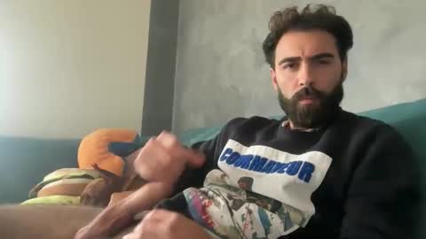 Snapshot of italianstallion_race chatting on 10-31-25, 11:00 italianstallion_race online show from 10-31-25, 11:00