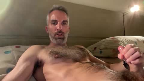 italiantoyboy84 online show from 04-21-26, 10:45