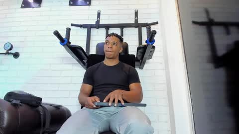 Italo Moore online show from 12-15-25, 11:25