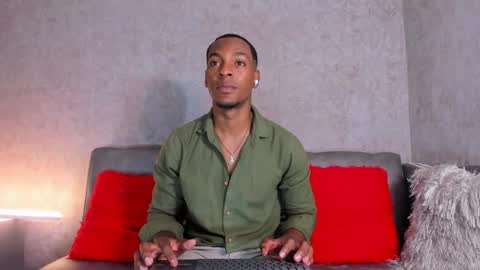 Snapshot of itanxfor chatting on 11-06-25, 12:17 itanxfor online show from 11-06-25, 12:17