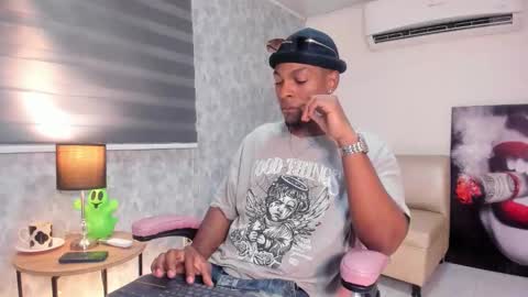 Snapshot of itanxfor chatting on 11-13-25, 01:43 itanxfor online show from 11-13-25, 01:43