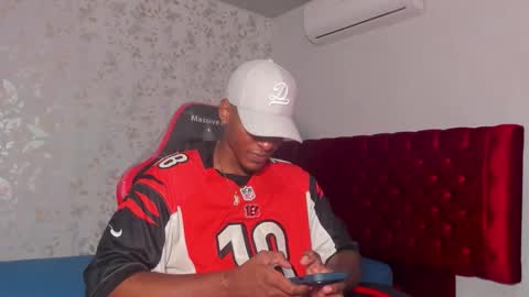 Snapshot of itanxfor chatting on 11-25-25, 12:38 itanxfor online show from 11-25-25, 12:38