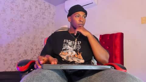 Snapshot of itanxfor chatting on 11-28-25, 01:25 itanxfor online show from 11-28-25, 01:25