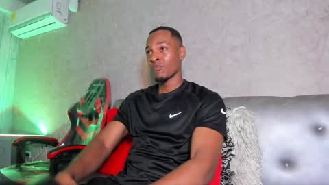 Snapshot of itanxfor chatting on 12-03-25, 12:47 itanxfor online show from 12-03-25, 12:47