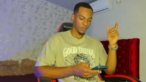 Snapshot of itanxfor chatting on 12-15-25, 12:31 itanxfor online show from 12-15-25, 12:31