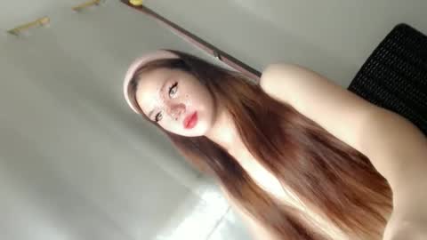 EZZIE online show from 01-26-25, 02:03