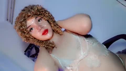 EZZIE online show from 02-02-25, 08:41