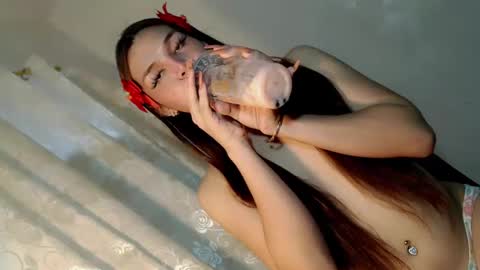 EZZIE online show from 03-08-25, 04:12