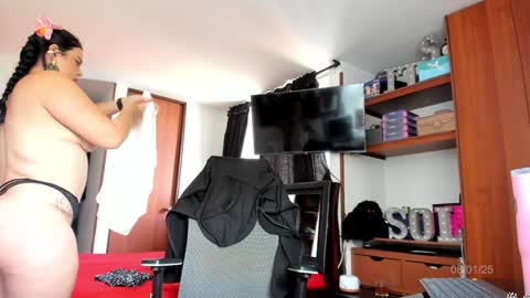 Snapshot of its_sol chatting on 01-08-25, 03:50 Sol online show from 01-08-25, 03:50