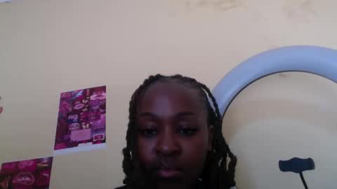 Snapshot of its_sweet chatting on 03-16-26, 05:55 BigAss horny online show from 03-16-26, 05:55