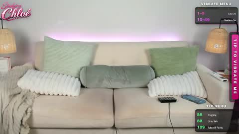 itschloelaurent online show from 06-18-26, 04:33
