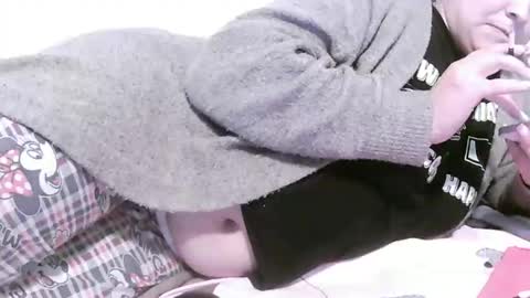 Snapshot of itsfoxxy chatting on 10-04-25, 09:13 Foxy online show from 10-04-25, 09:13