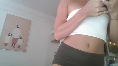 Snapshot of itskatarina chatting on 05-06-26, 08:19 katarina online show from 05-06-26, 08:19