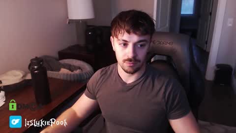 Snapshot of itslukiepooh chatting on 03-18-26, 10:46 Itslukiepooh online show from 03-18-26, 10:46