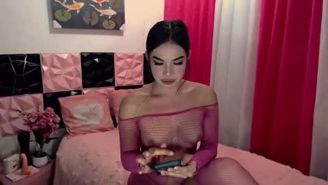 Anna online show from 10-20-25, 04:02