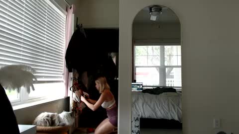 Snapshot of itsmealexisrae chatting on 09-09-25, 08:41 Alexis Rae online show from 09-09-25, 08:41