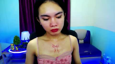 itsmeloveypinay online show from 11-21-25, 04:49