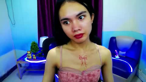 itsmeloveypinay online show from 11-22-25, 05:17