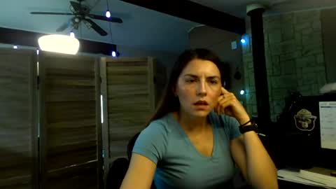 ItsMeSophie X online show from 06-25-26, 04:33