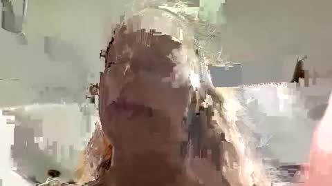 Mila Voss online show from 10-14-25, 01:06