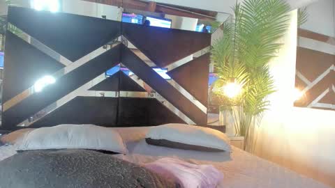 Moon online show from 03-28-26, 11:10