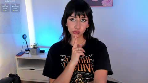 Snapshot of itsmroom chatting on 05-03-26, 04:51 itsmroom online show from 05-03-26, 04:51