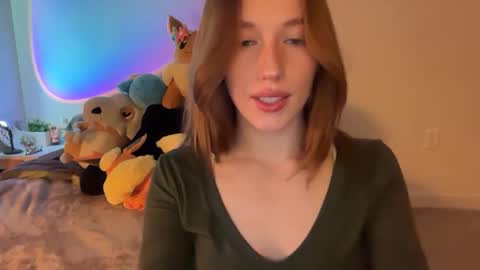 Snapshot of itssheababy chatting on 03-10-26, 10:15 Shea online show from 03-10-26, 10:15