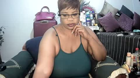 itumeleng74 online show from 01-28-25, 10:12