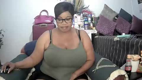 itumeleng74 online show from 02-02-25, 10:24