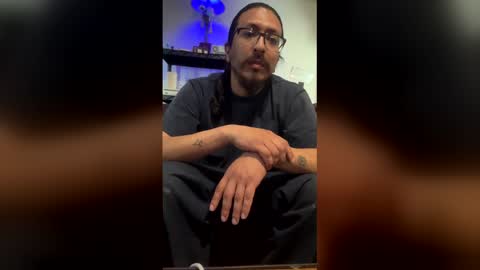 Snapshot of iturnonforme chatting on 04-04-26, 10:40 Frederect Cumms online show from 04-04-26, 10:40