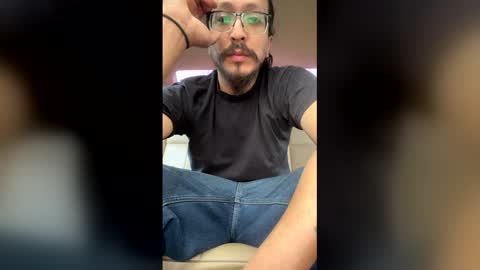 Snapshot of iturnonforme chatting on 04-11-26, 04:44 Frederect Cumms online show from 04-11-26, 04:44