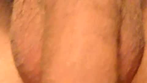 Snapshot of iuuuf2 chatting on 11-16-25, 04:40 Iuuuf2 or Samel online show from 11-16-25, 04:40