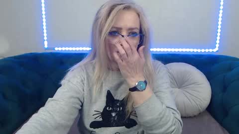 Snapshot of ivanacharm chatting on 05-04-26, 03:24 ivanacharm online show from 05-04-26, 03:24