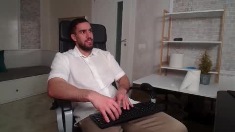 Snapshot of ivanhydee chatting on 11-27-25, 05:53 IvanHydee online show from 11-27-25, 05:53