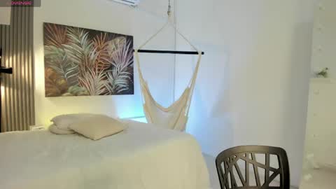 ivania_lua online show from 04-18-26, 11:14