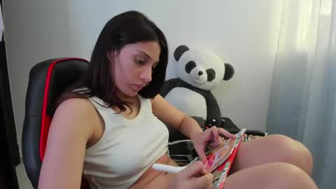 ivanna_essis online show from 02-06-25, 09:38