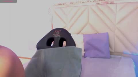 Snapshot of ivanna_tay1 chatting on 06-08-26, 03:29 ivanna_tay1 online show from 06-08-26, 03:29