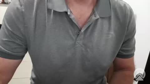 Snapshot of ivanxx712 chatting on 10-18-25, 01:19 Ivanxx712 online show from 10-18-25, 01:19