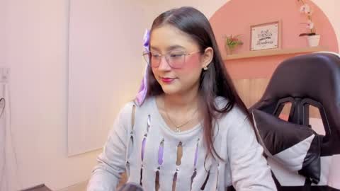 I V E T T E online show from 04-21-26, 08:01