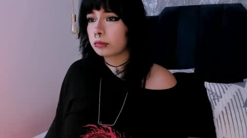 Snapshot of ivi_jones_ chatting on 05-02-26, 06:13 Ivi jones online show from 05-02-26, 06:13