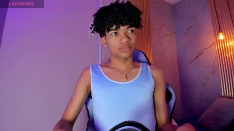 Snapshot of ivone_rose_ chatting on 11-19-25, 12:16 Ivon online show from 11-19-25, 12:16