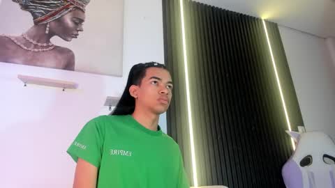 Snapshot of ivone_rose_ chatting on 11-28-25, 12:08 Ivon online show from 11-28-25, 12:08