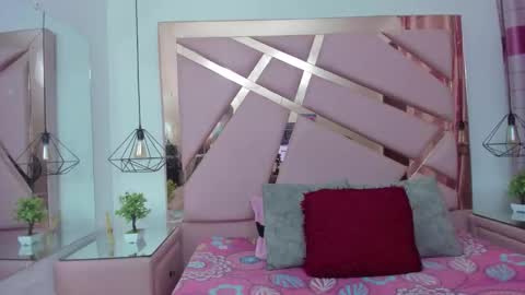 IvonJanice online show from 11-29-25, 01:36