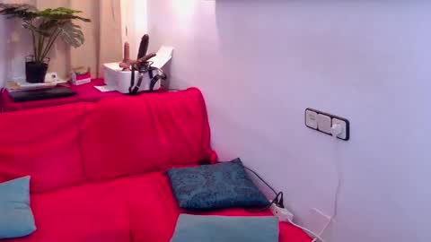 ivonneanddom online show from 06-05-26, 09:37